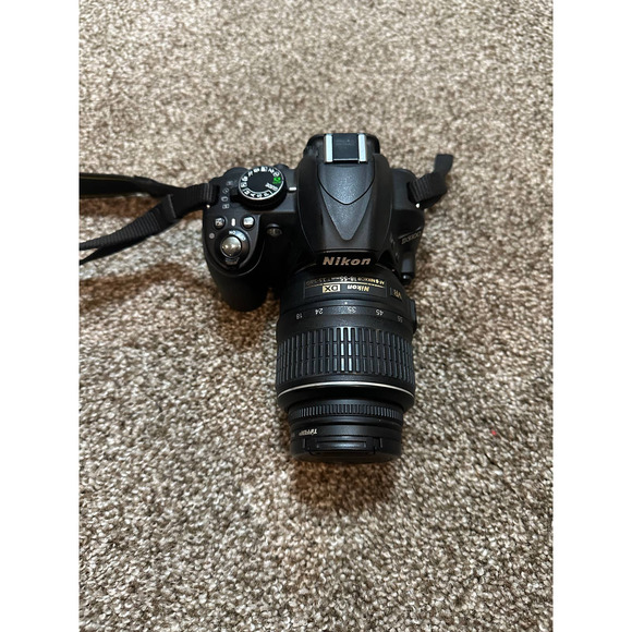 Nikon D3100 - Picture 2 of 9